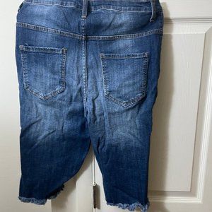 Fashion Nova Distress Bermuda Jeans Shorts / Size: 1XL
